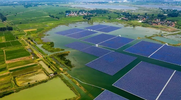 中國十三省最大光伏電站在這里！欽州康熙嶺的光伏電站能排上號(hào)了嗎？