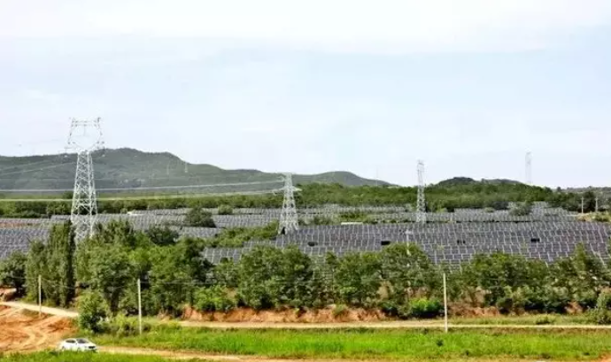 中國十三省最大光伏電站在這里！欽州康熙嶺的光伏電站能排上號(hào)了嗎？